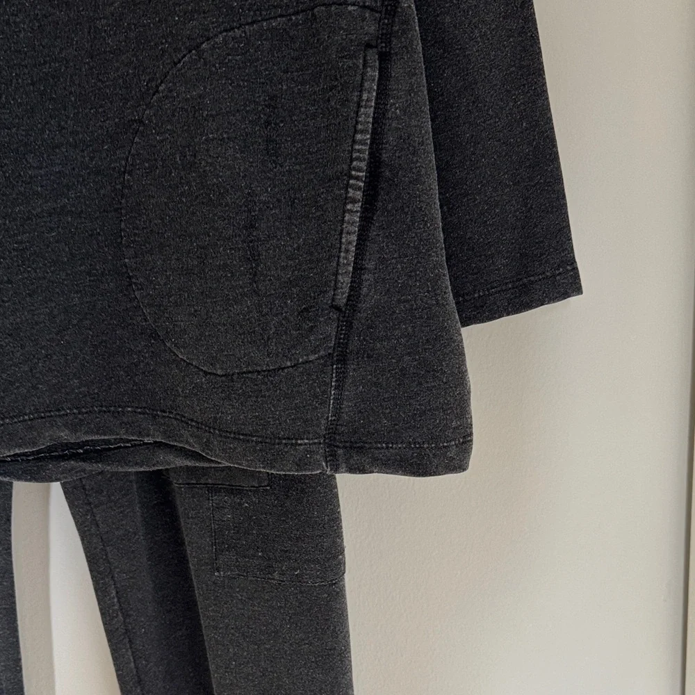 LOGO Life French Terry Pullover Hoodie With Pintuck and Joggers Set Medium 8/10 - Picture 3 of 12